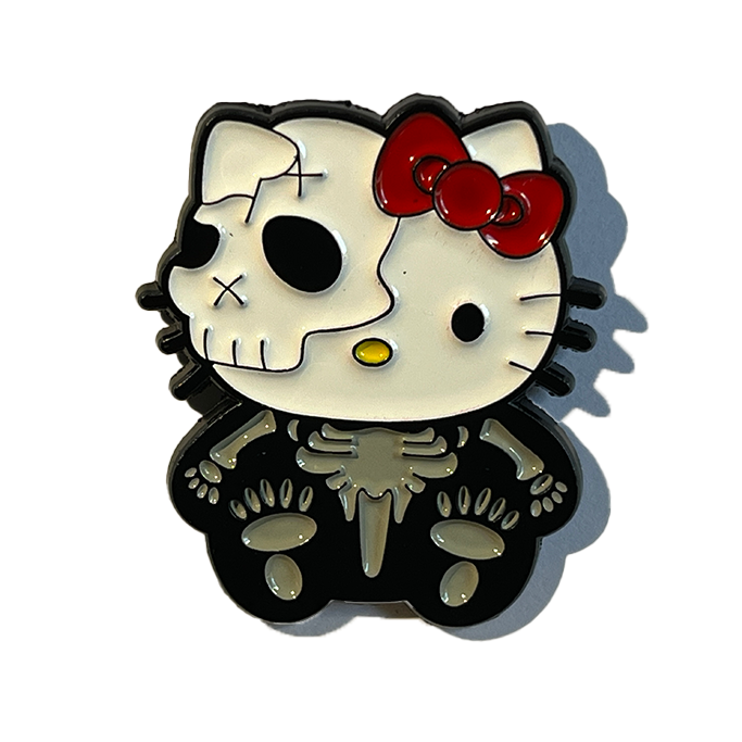 Hello Kitty con disfraz de esqueleto