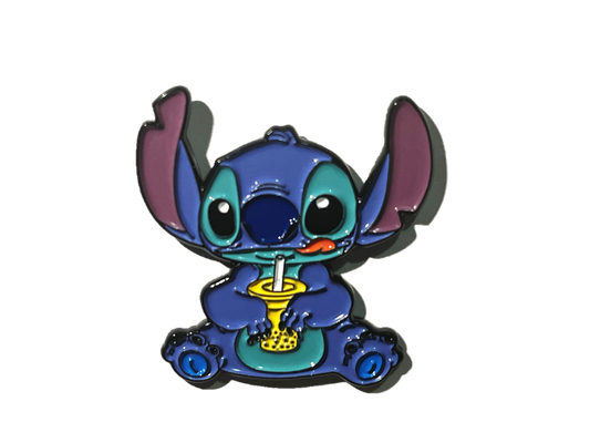 Stitch tomando Bubbletea