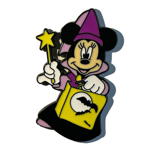 Minnie Mouse disfrazada de bruja