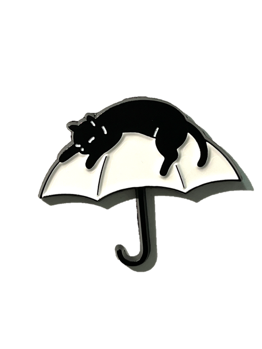 Black cat - White umbrella