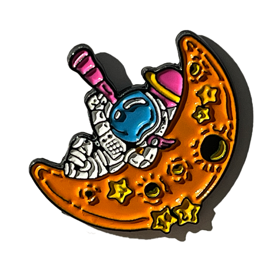 Astronauta en la luna con telescopio