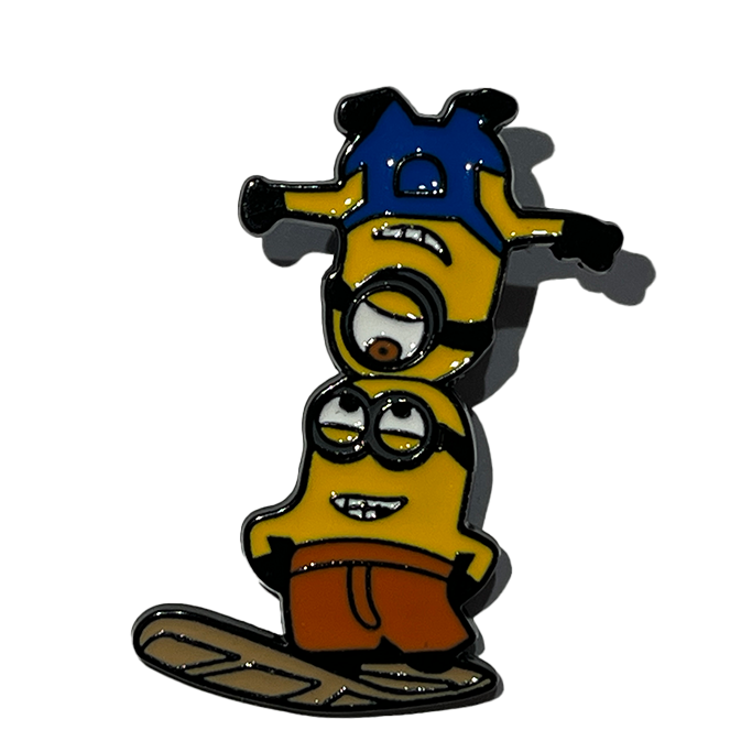 Los Minions surfers