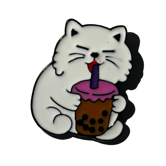 Gato blanco tomando Bubbletea