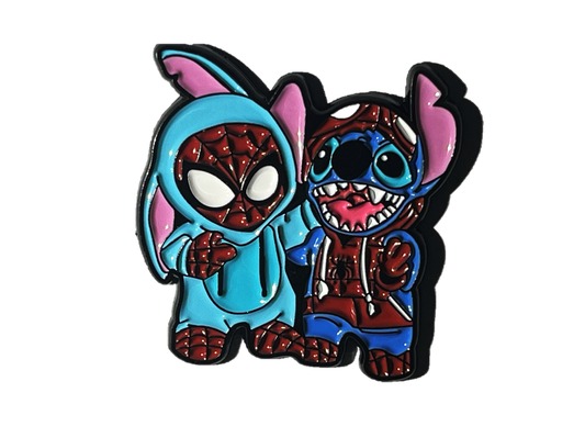 Spiderman y Stitch intercambian trajes